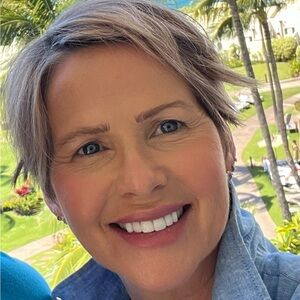 Meet your Posher, Angelica